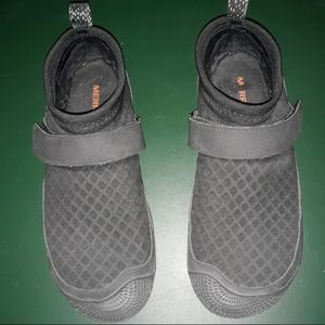 Merrell performance footwear size 9 black glove shoes outdoor trail